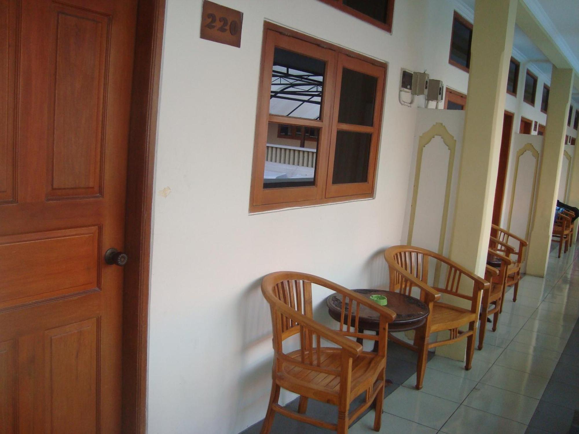 Rosani Hotel Kuta Lombok Extérieur photo